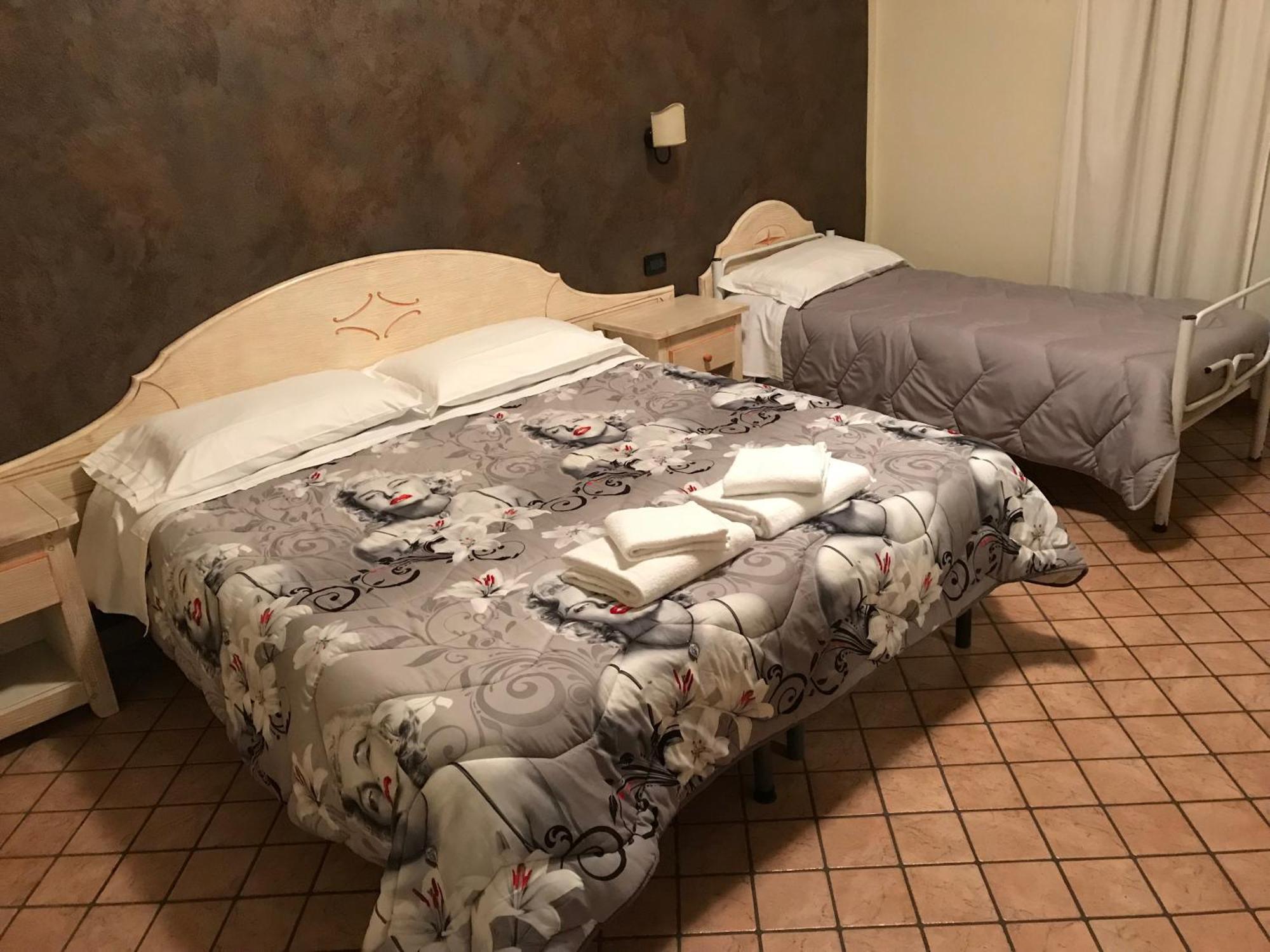 ホテル Relais Stella シーニャ エクステリア 写真