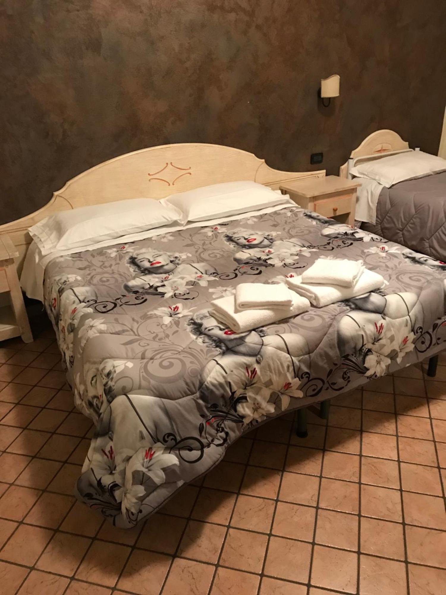 ホテル Relais Stella シーニャ エクステリア 写真